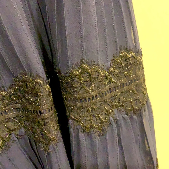 Carmen Marc Valvo Size 6 Black Lace and Navy Pleated Silk Cocktail Dress - Picture 12 of 16